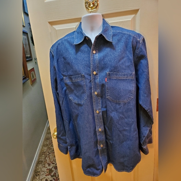 Levi's Other - Levi Denim L/S B/D Red Tab Men's Shirt Size Medium